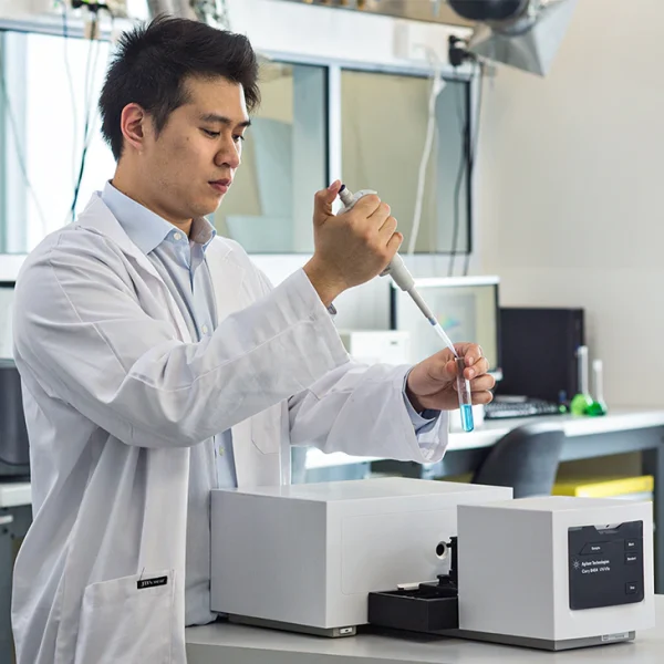 Cary 8454 UV-Vis Agilent 1 3182014 Cary8454 image2 730x730