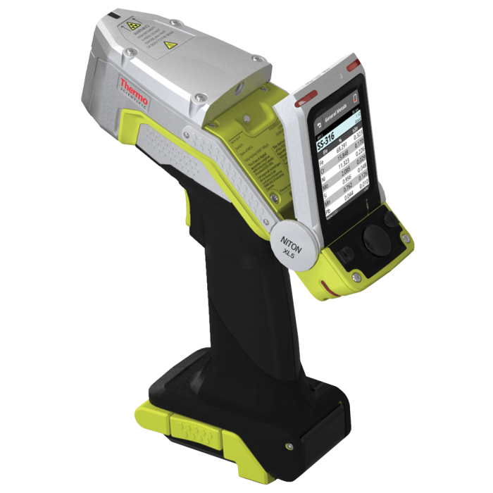 فلوئورسانس اتمی XRF