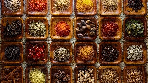 مقایسه طیف سنجی مادون قرمز نزدیک NIR و متوسط MIR برای آنالیز اصالت گیاهان و ادویه ها